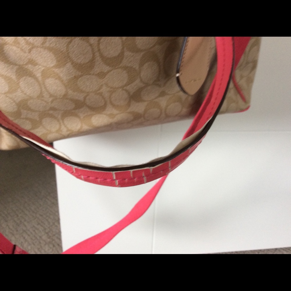 Coach diaper bag - Picture 3 of 3